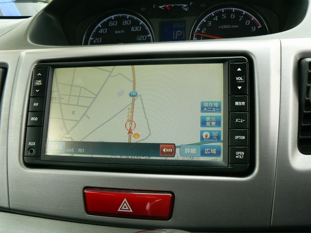 DAIHATSU MOVE CUSTOM 2011