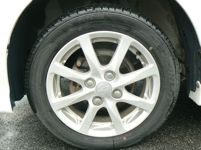 DAIHATSU MOVE CUSTOM 2011