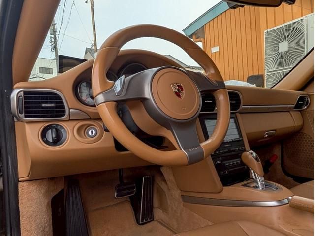 PORSCHE PORSCHE 911 2009