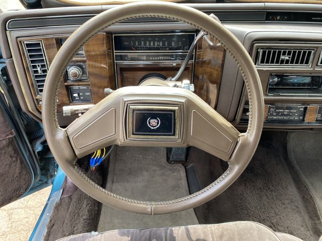 CADILLAC CADILLAC FLEETWOOD coupe 1999