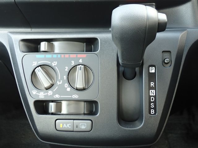 DAIHATSU MIRA e:S 2018