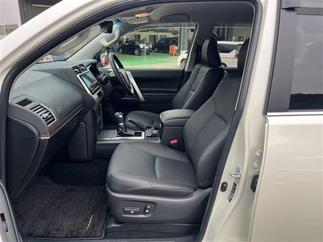 TOYOTA LANDCRUISER PRADO 2022