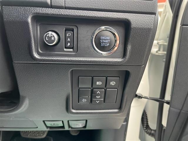 TOYOTA LANDCRUISER PRADO 2022