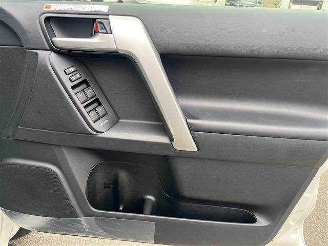 TOYOTA LANDCRUISER PRADO 2022