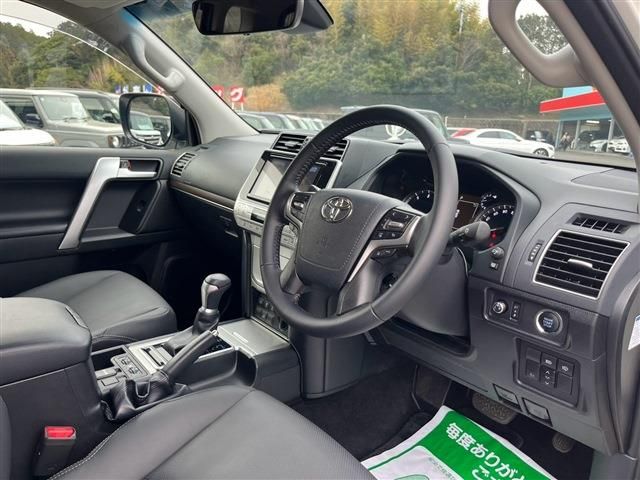 TOYOTA LANDCRUISER PRADO 2022