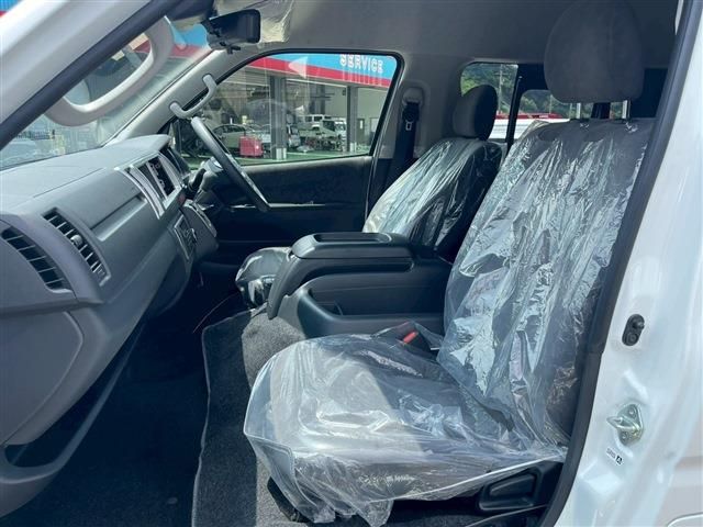 TOYOTA HIACE wagon 2025