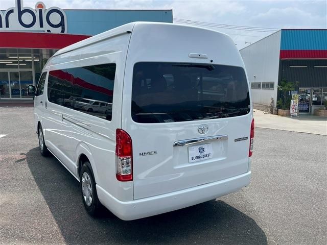 TOYOTA HIACE wagon 2025