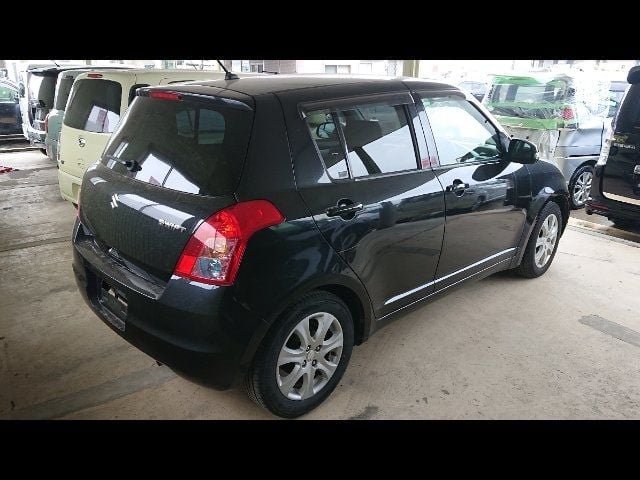 SUZUKI SWIFT 2010