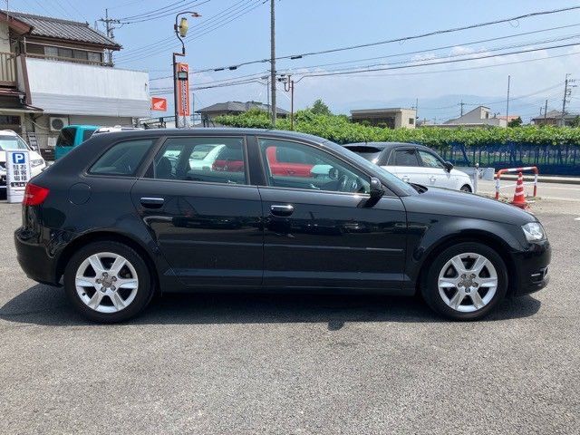 AUDI AUDI A3 SPORTBACK 2011