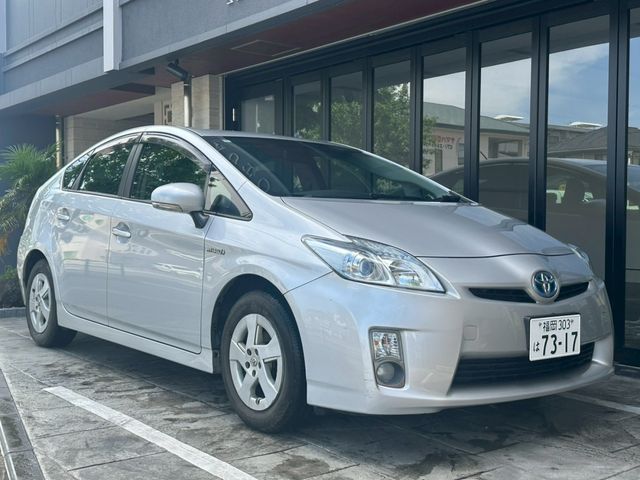 TOYOTA PRIUS 2010
