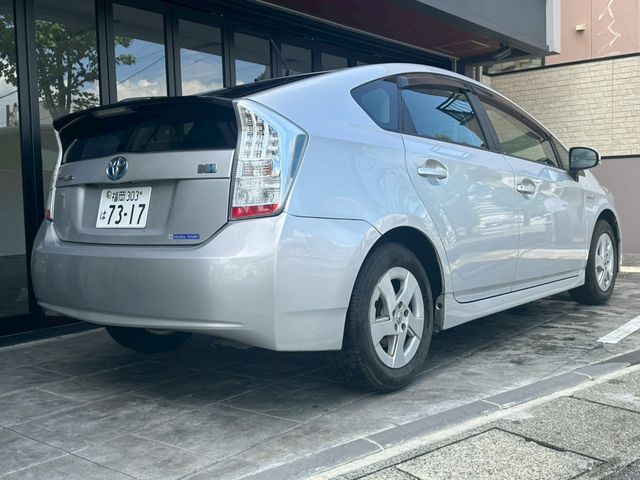 TOYOTA PRIUS 2010