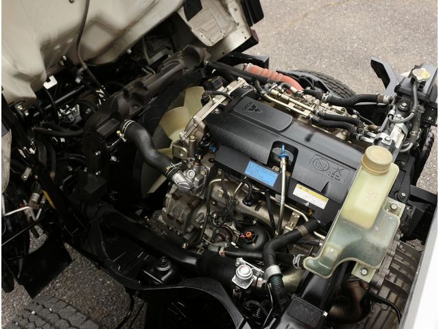 MITSUBISHI CANTER 2019