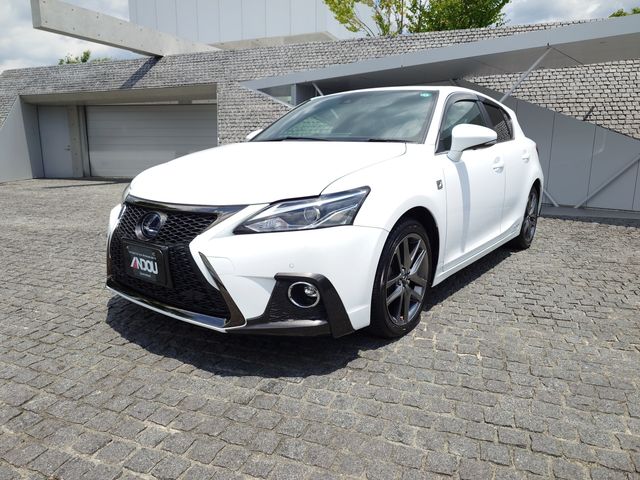 TOYOTA LEXUS CT200h 2020