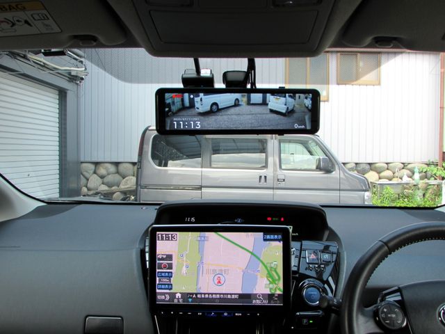 TOYOTA PRIUS Alpha 2016