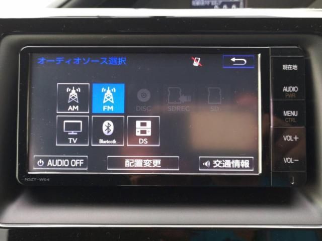 TOYOTA NOAH 2015