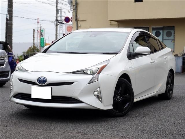 TOYOTA PRIUS 2018