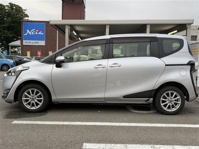 TOYOTA SIENTA 4WD 2017