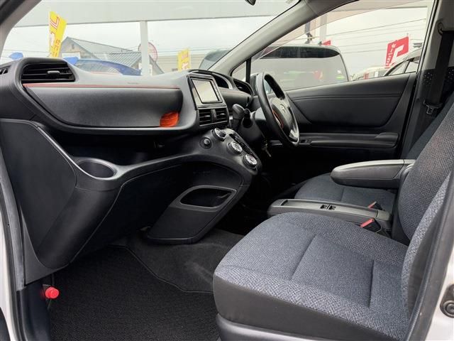 TOYOTA SIENTA 4WD 2017