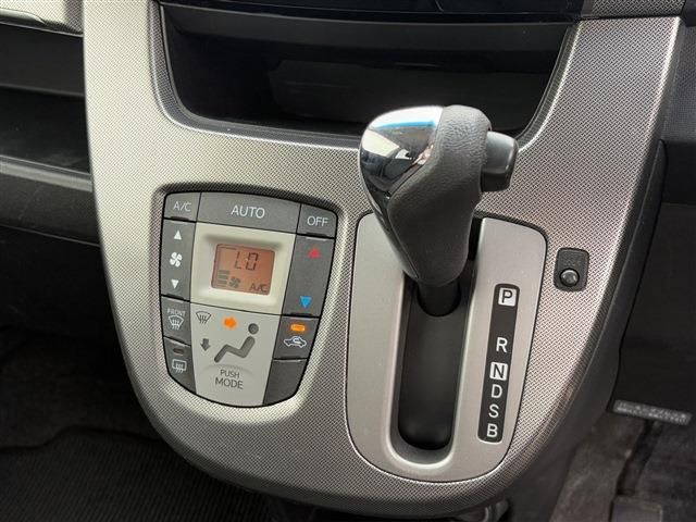 DAIHATSU MOVE CUSTOM 4WD 2013