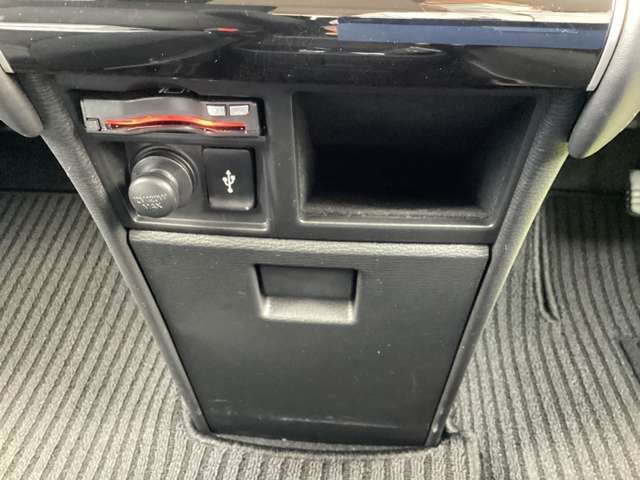 MITSUBISHI DELICA D:5 4WD 2020