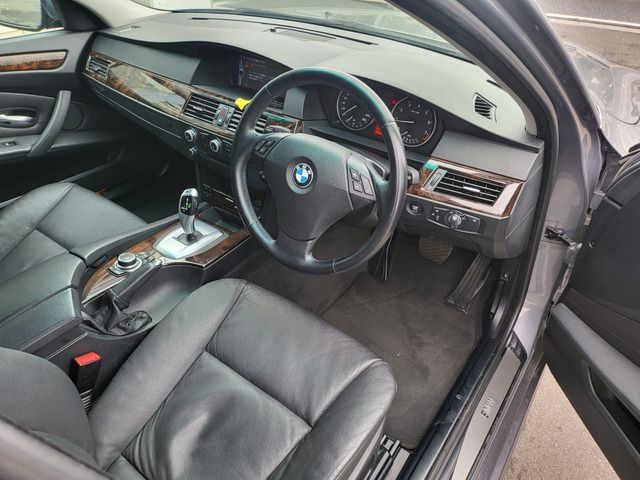 BMW BMW 5series sedan 2010