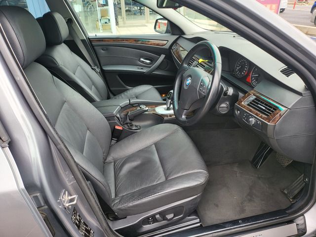 BMW BMW 5series sedan 2010