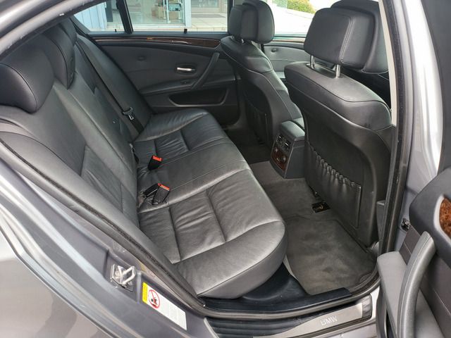 BMW BMW 5series sedan 2010