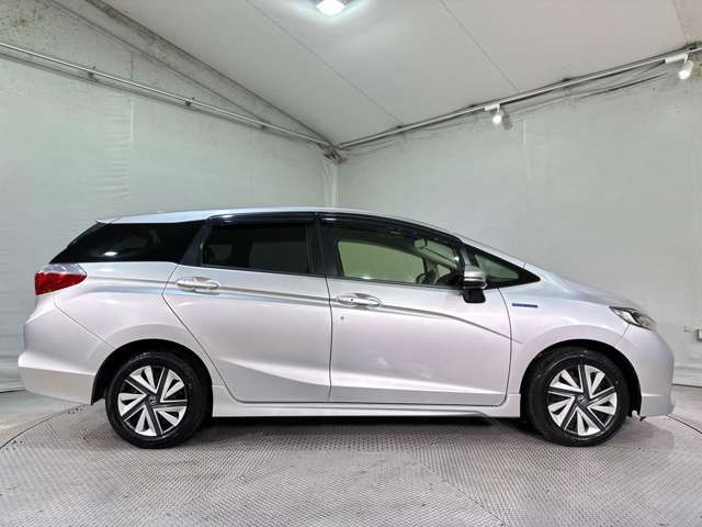 HONDA SHUTTLE HYBRID 2016