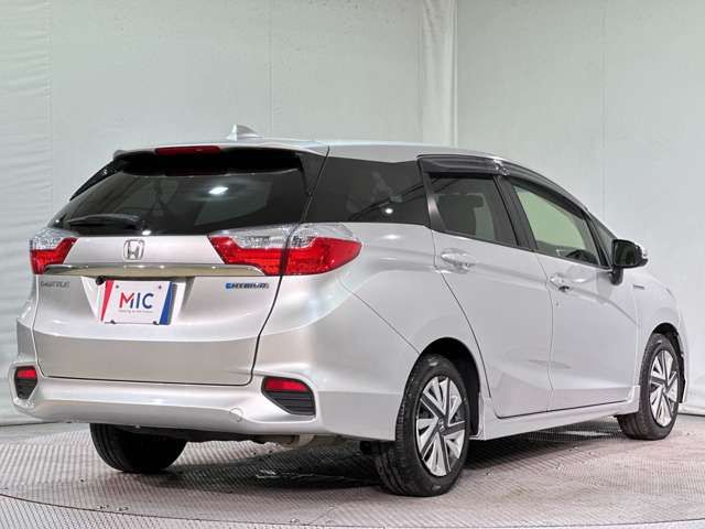 HONDA SHUTTLE HYBRID 2016