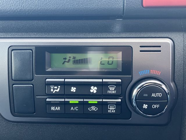 TOYOTA HIACE van 2WD 2025