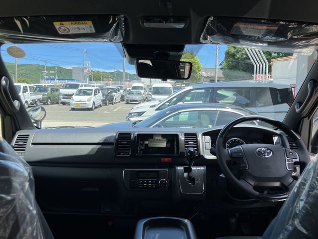 TOYOTA HIACE van 2WD 2025