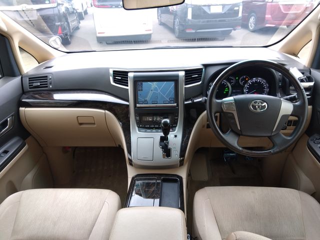 TOYOTA ALPHARD hybrid 4WD 2014