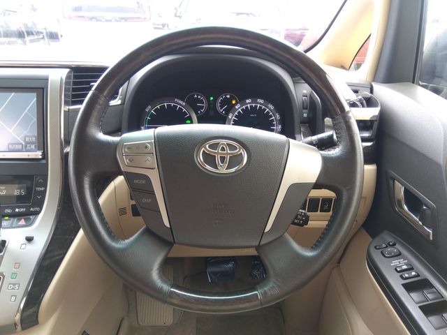 TOYOTA ALPHARD hybrid 4WD 2014