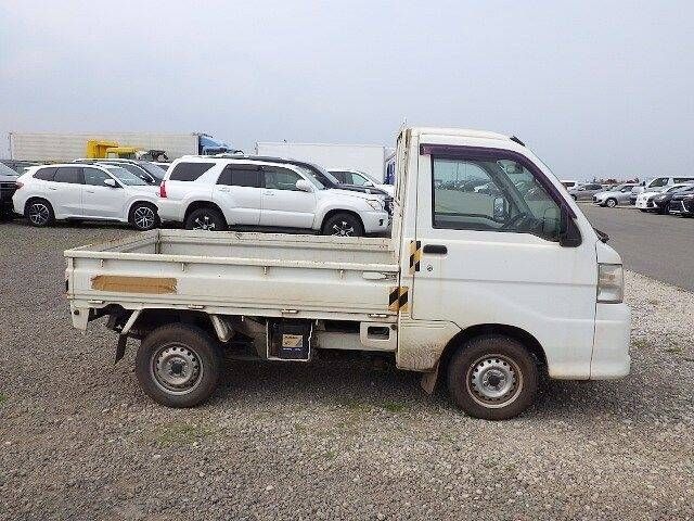 DAIHATSU HIJET truck 2011