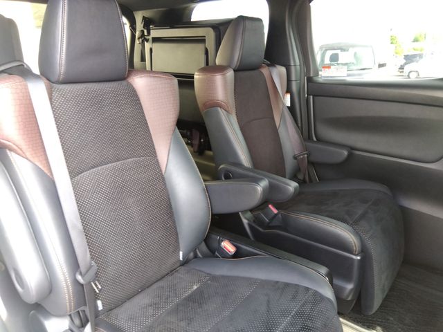 TOYOTA ALPHARD 4WD 2017