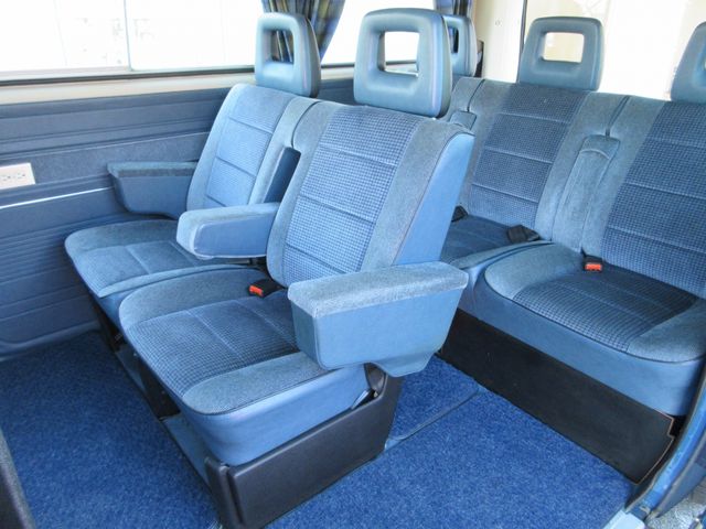 VOLKSWAGEN VOLKSWAGEN CARRAVEL 1990