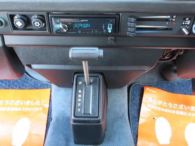 VOLKSWAGEN VOLKSWAGEN CARRAVEL 1990