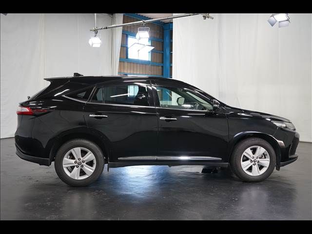 TOYOTA HARRIER 2WD 2017