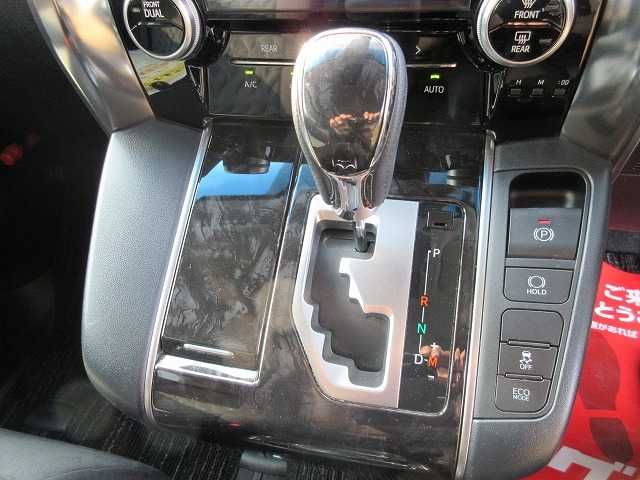 TOYOTA VELLFIRE 2019