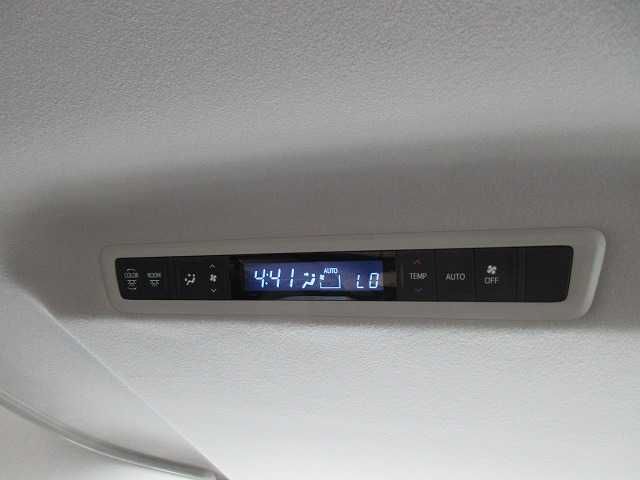 TOYOTA VELLFIRE 2019