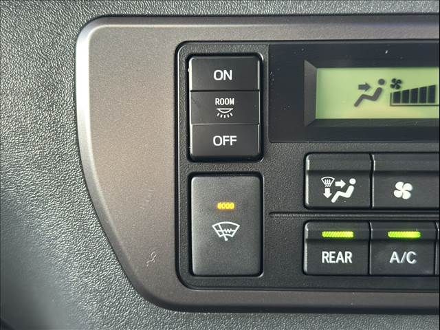 TOYOTA HIACE van 2WD 2024