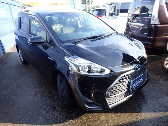 TOYOTA SIENTA HYBRID 2019