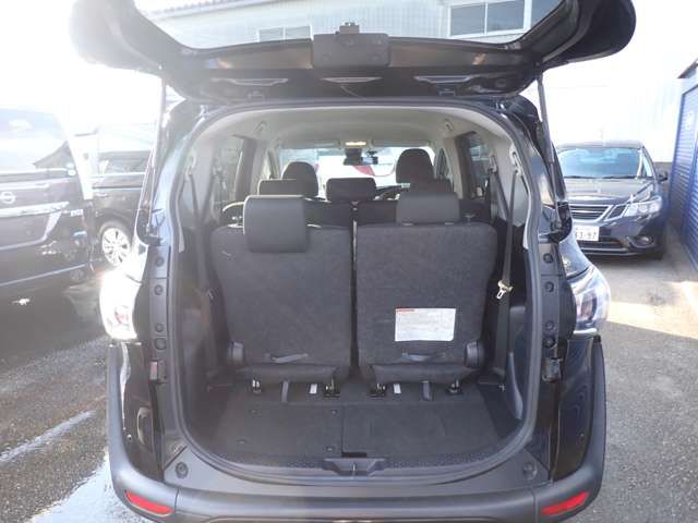 TOYOTA SIENTA HYBRID 2019