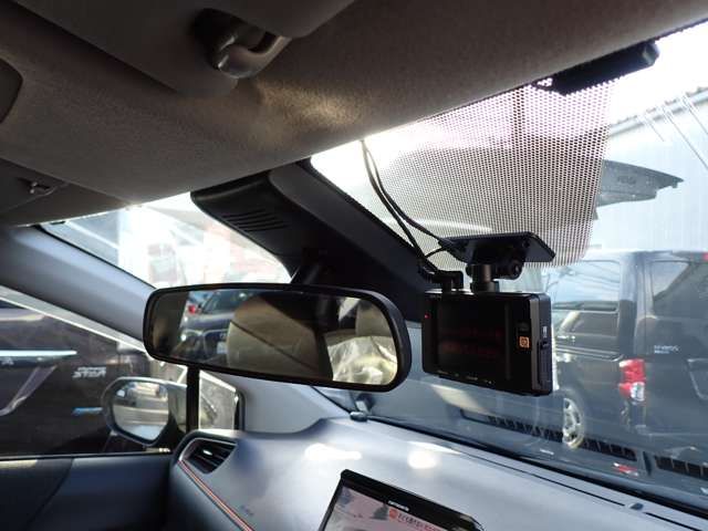 TOYOTA SIENTA HYBRID 2019