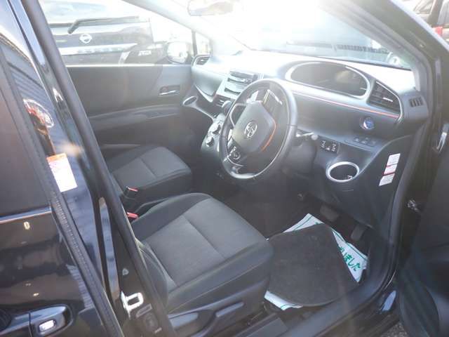 TOYOTA SIENTA HYBRID 2019