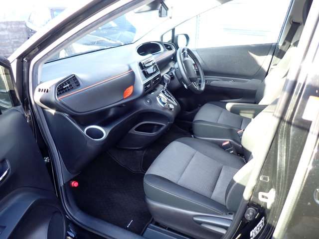 TOYOTA SIENTA HYBRID 2019