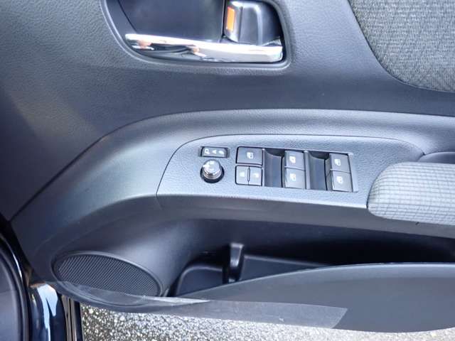 TOYOTA SIENTA HYBRID 2019