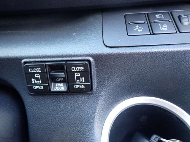 TOYOTA SIENTA HYBRID 2019