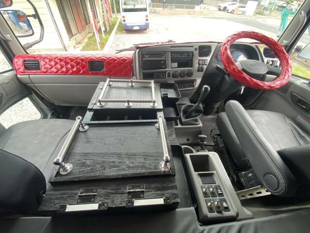 NISSAN DIESEL CONDOR 2012