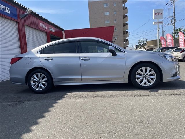 SUBARU LEGACY B4 2017